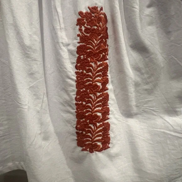 J Marie brand flutter sleeve embroidered blouse - Picture 4 of 9